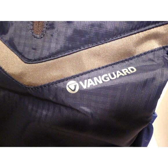 Vanguard Reno 48 DSLR Backpack (Blue) - Picture 11 of 14